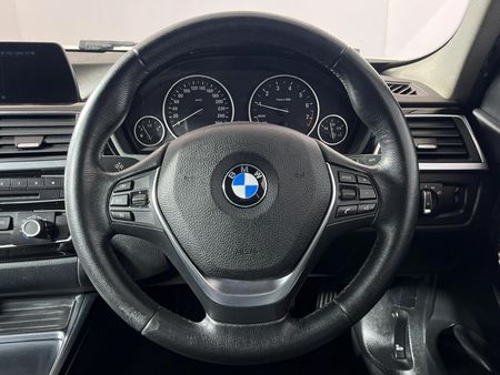 2018-BMW-3-Series-318i-Auto_11