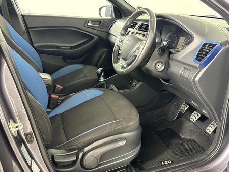 2019-Hyundai-i20-14-Active_9