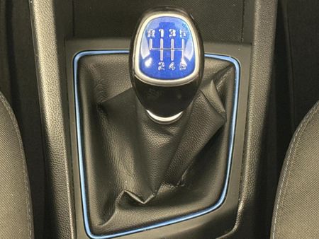 2019-Hyundai-i20-14-Active_10