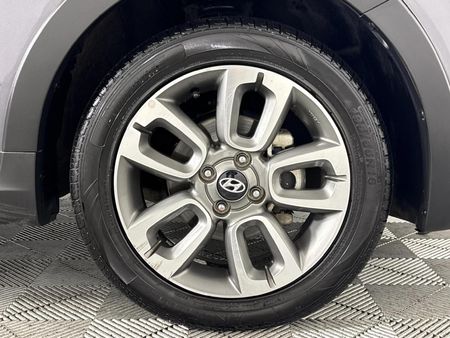 2019-Hyundai-i20-14-Active_5