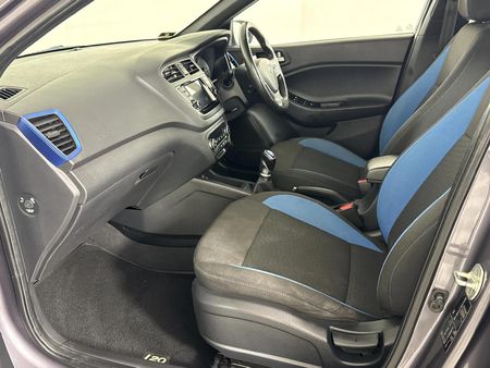 2019-Hyundai-i20-14-Active_8