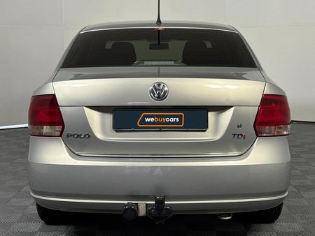 2013-Volkswagen-Polo-16-TDI-Comfortline_17