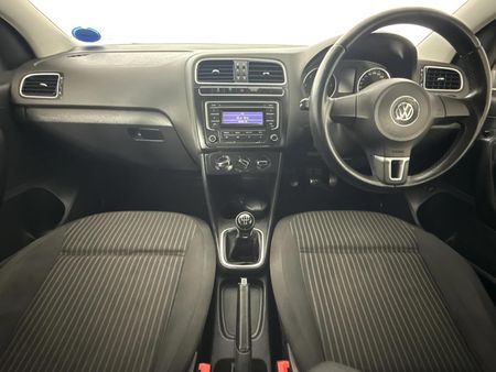 2013-Volkswagen-Polo-16-TDI-Comfortline_1