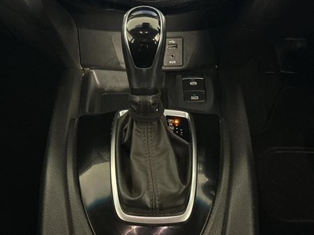 2020-Nissan-X-Trail-25-Tekna-4x4-Auto-7-seat_10