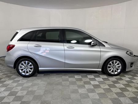 2016-Mercedes-Benz-B-Class-B-200-Auto_14
