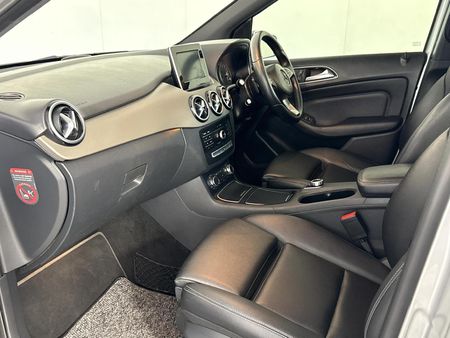 2016-Mercedes-Benz-B-Class-B-200-Auto_8