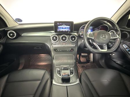 2019-Mercedes-Benz-GLC-250d-AMG_1