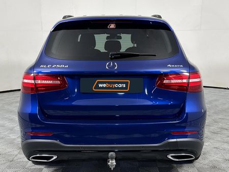 2019-Mercedes-Benz-GLC-250d-AMG_19