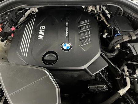 2021-BMW-X4-xDrive20d-M-Sport_13