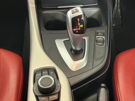 2016-BMW-1-Series-120i-5-dr-Auto_10