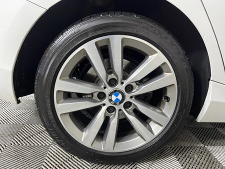 2016-BMW-1-Series-120i-5-dr-Auto_7