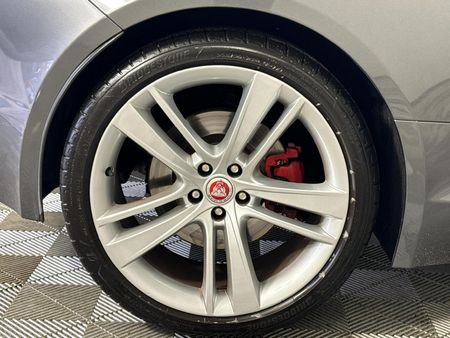2015-Jaguar-F-Type-S-30-V6-Coupe_12