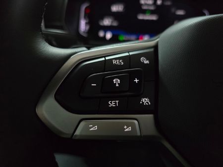 2025-Volkswagen-T-Cross-10-TSI-R-Line-Auto_14