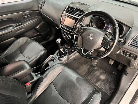 2017-Mitsubishi-ASX-20-GLX-Sport_10