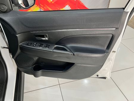 2017-Mitsubishi-ASX-20-GLX-Sport_13