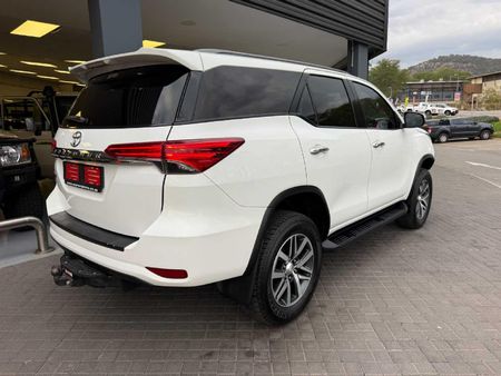 2020-Toyota-Fortuner-28-GD-6-Epic-Auto_2