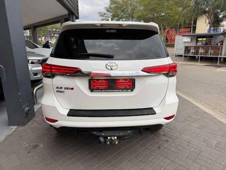 2020-Toyota-Fortuner-28-GD-6-Epic-Auto_3