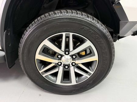 2020-Toyota-Fortuner-28-GD-6-Epic-Auto_5