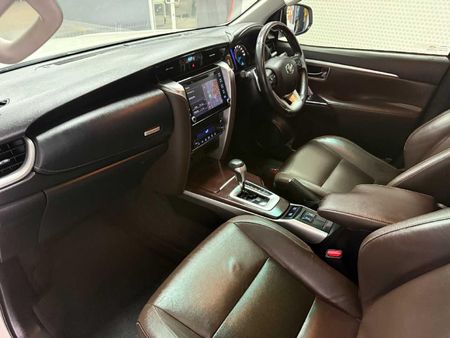 2020-Toyota-Fortuner-28-GD-6-Epic-Auto_7
