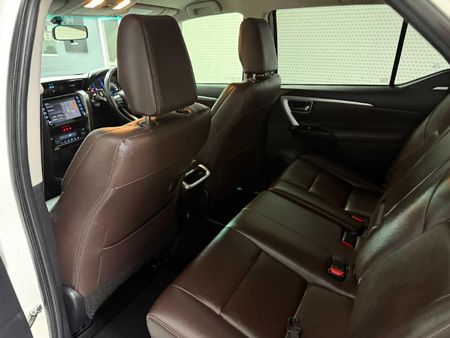 2020-Toyota-Fortuner-28-GD-6-Epic-Auto_8
