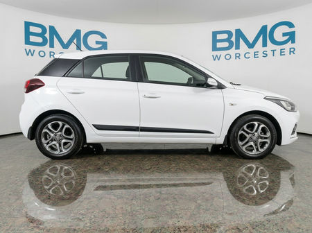 2021-Hyundai-i20-12-Fluid_2