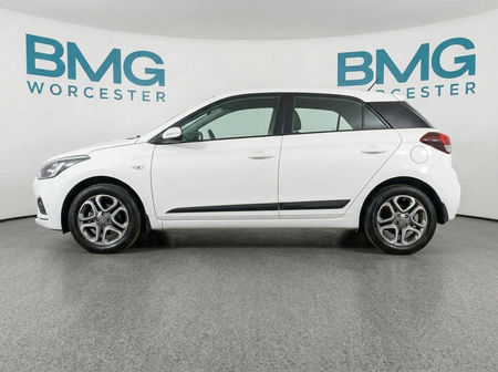 2021-Hyundai-i20-12-Fluid_3