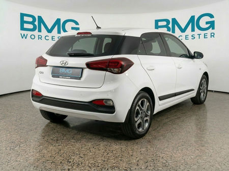 2021-Hyundai-i20-12-Fluid_5
