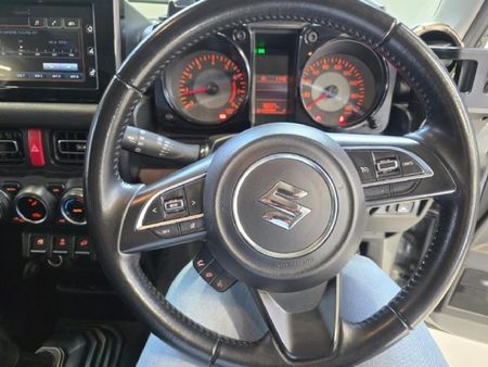 2022-Suzuki-Jimny-15-GLX_12