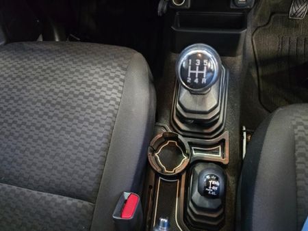 2022-Suzuki-Jimny-15-GLX_16