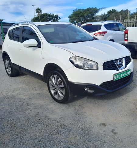 2011-Nissan-Qashqai-20-dCi-Acenta_1