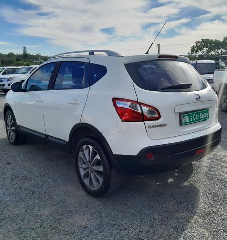 2011-Nissan-Qashqai-20-dCi-Acenta_3