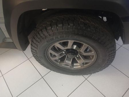 2024-Suzuki-Jimny-15-GLX_14
