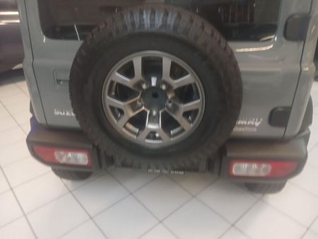 2024-Suzuki-Jimny-15-GLX_19