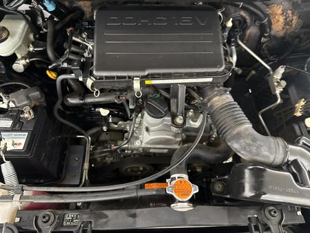 2013-Daihatsu-Terios_11