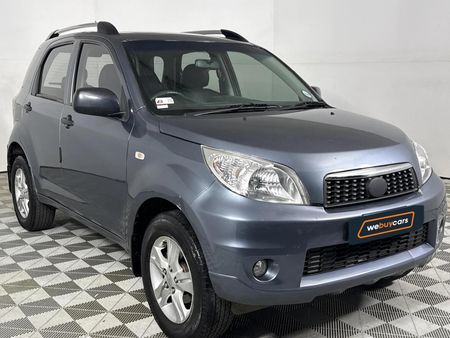 2013-Daihatsu-Terios_14