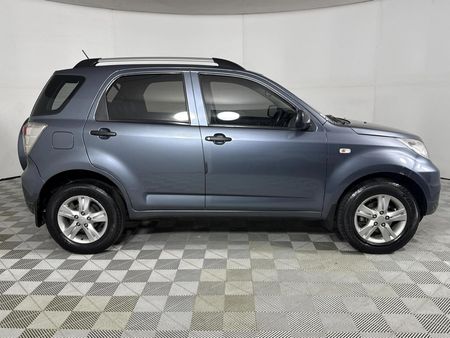 2013-Daihatsu-Terios_15