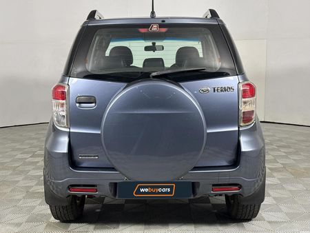2013-Daihatsu-Terios_16