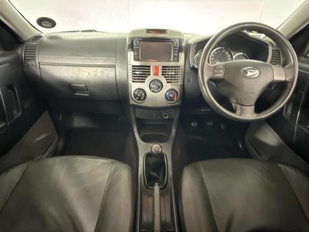 2013-Daihatsu-Terios_1