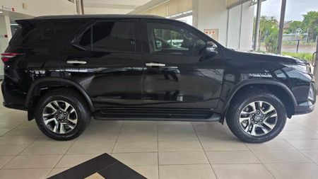 2026-Toyota-Fortuner-28-GD-6-VX-Auto-mHev_2