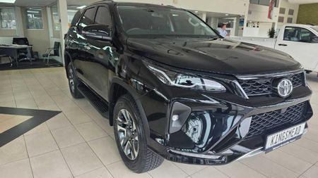 2026-Toyota-Fortuner-28-GD-6-VX-Auto-mHev_4