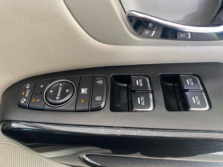 2019-Kia-Sedona-Grand-22-CRDi-EX-Auto-8-seat_25