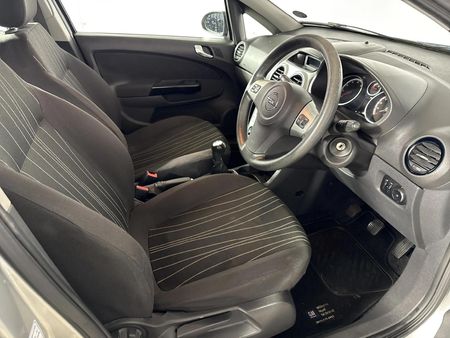 2010-Opel-Corsa-14-Enjoy-5-dr_9