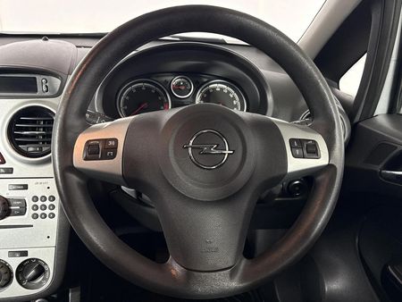 2010-Opel-Corsa-14-Enjoy-5-dr_11