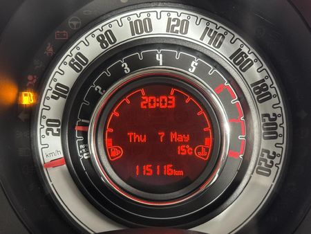 2015-Fiat-500-12_1
