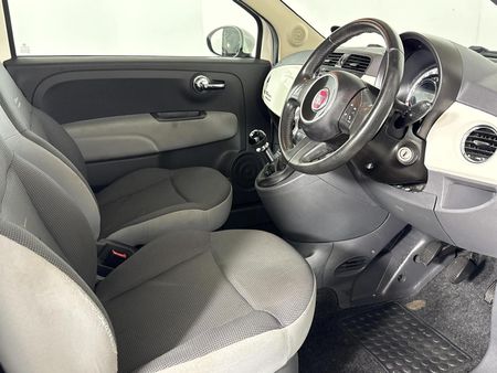 2015-Fiat-500-12_6