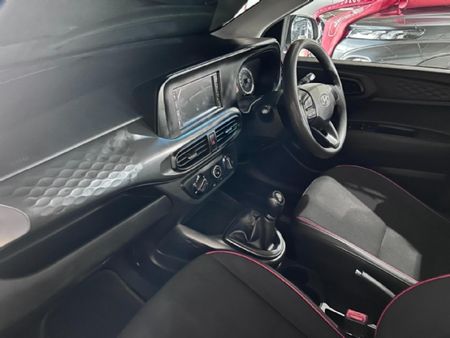 2022-Hyundai-Grand-i10-10-Motion_8
