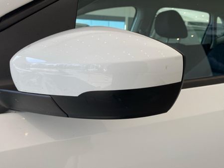 2025-Volkswagen-Polo-Vivo-16-Life_21
