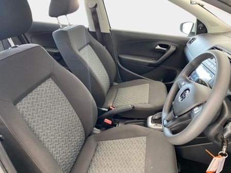 2025-Volkswagen-Polo-Vivo-16-Life_7