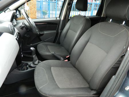 2013-Renault-Duster-16-Dynamique_3