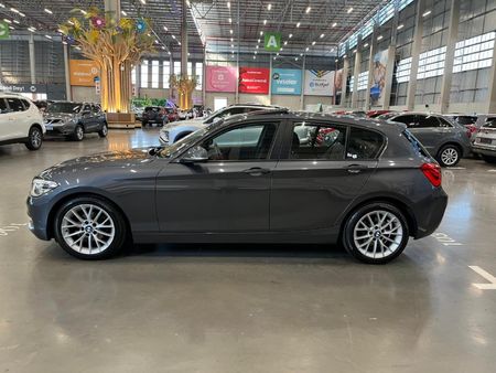 2018-BMW-1-Series-118i-5-dr-Auto_5